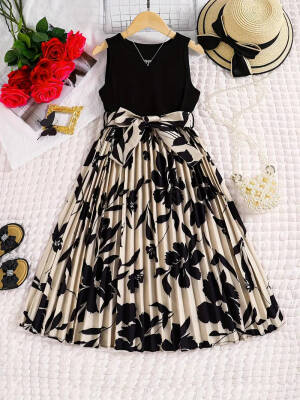 Çiçek Desenli Pileli Şık Midi Elbise